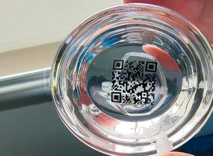 玻璃白酒瓶盖溯源二维码UV喷码效果图